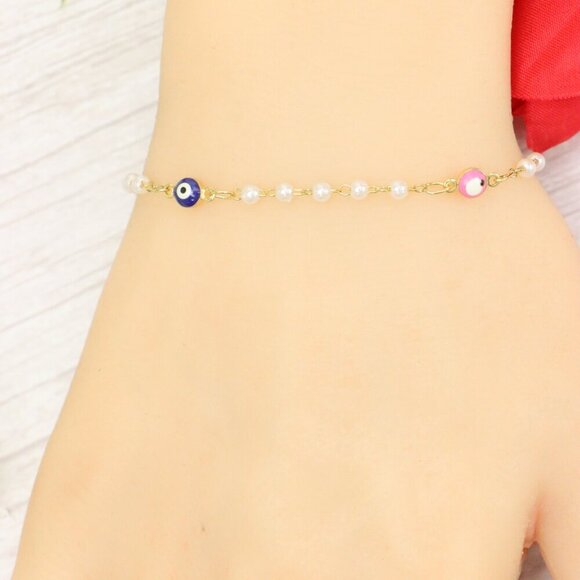 "Trendy Handmade Bracelet – A Thoughtful Gift for Girls & Women | UNVRC1398 - Picture 7 of 10